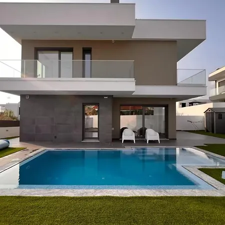 Villa Luxury House With Pool And Near Lisbon Lissabon