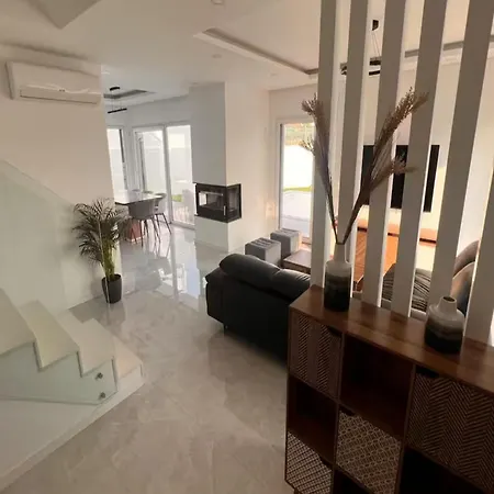 Villa Luxury House With Pool And Near Lisbon